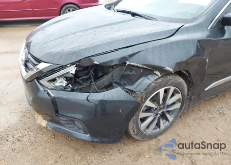 2017 Nissan Altima 2.5 Sv z USA, uszkodzony, nr VIN 1N4AL3AP5HC221294